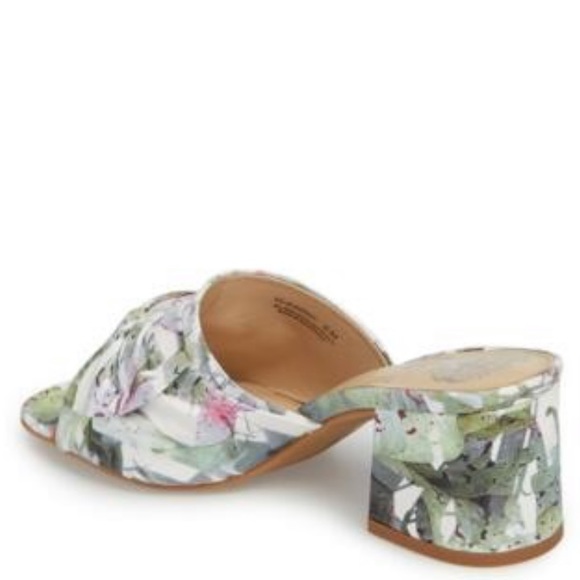 Vince Camuto Sandals - Picture 2 of 5